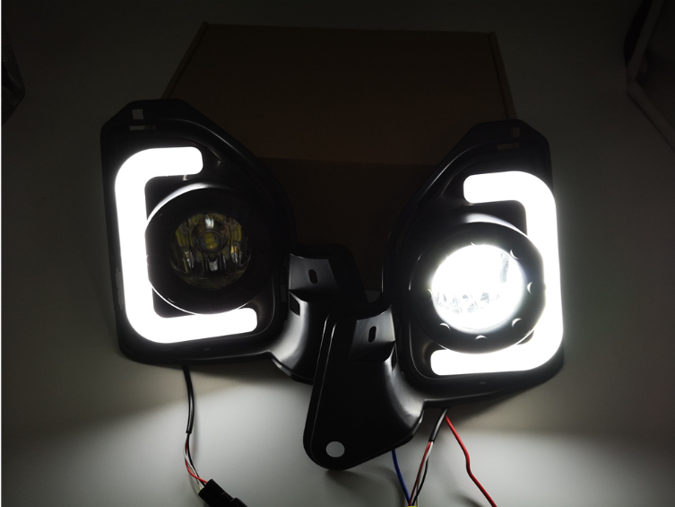 2pcs LED 12V ABS Car fog Lamp DRL Daytime Running Light For Toyota Hiace 2014-2020